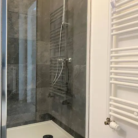 Apartment Neuf Avec Balcon, Proche Du Port De - Fr-1-368-392 *